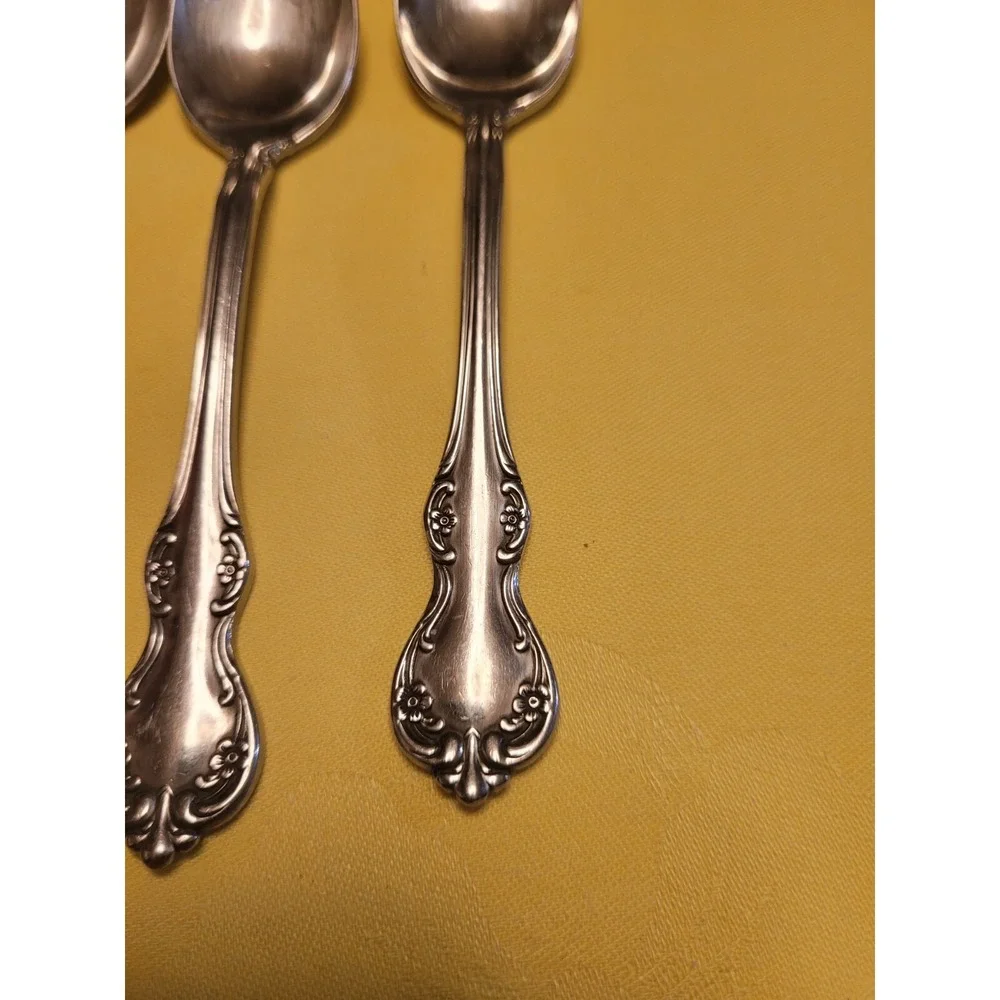 Towle set 18